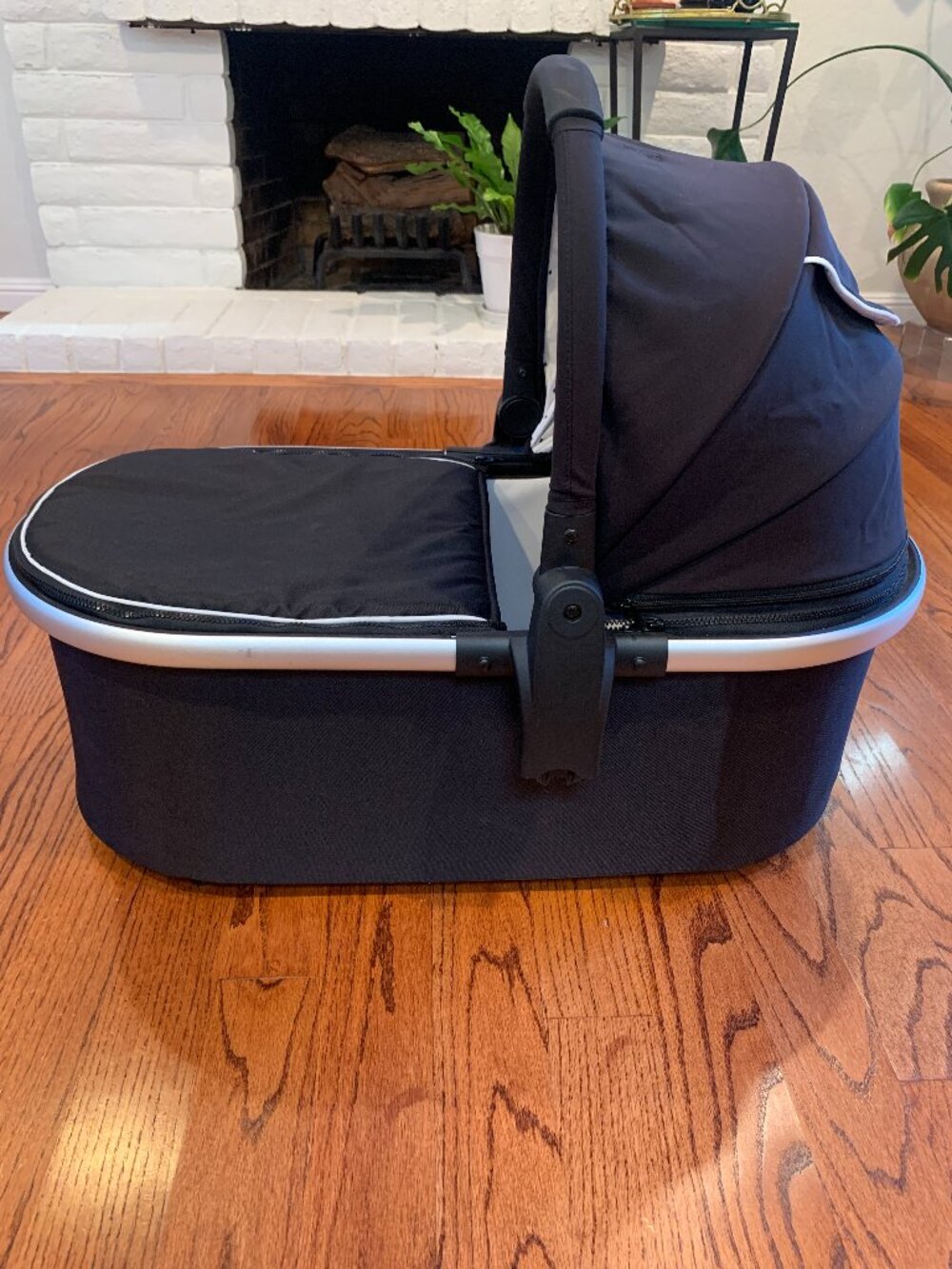 Mockingbird Bassinet Stroller Attachment M1922-2139 MSRP $160 | Black | One Size